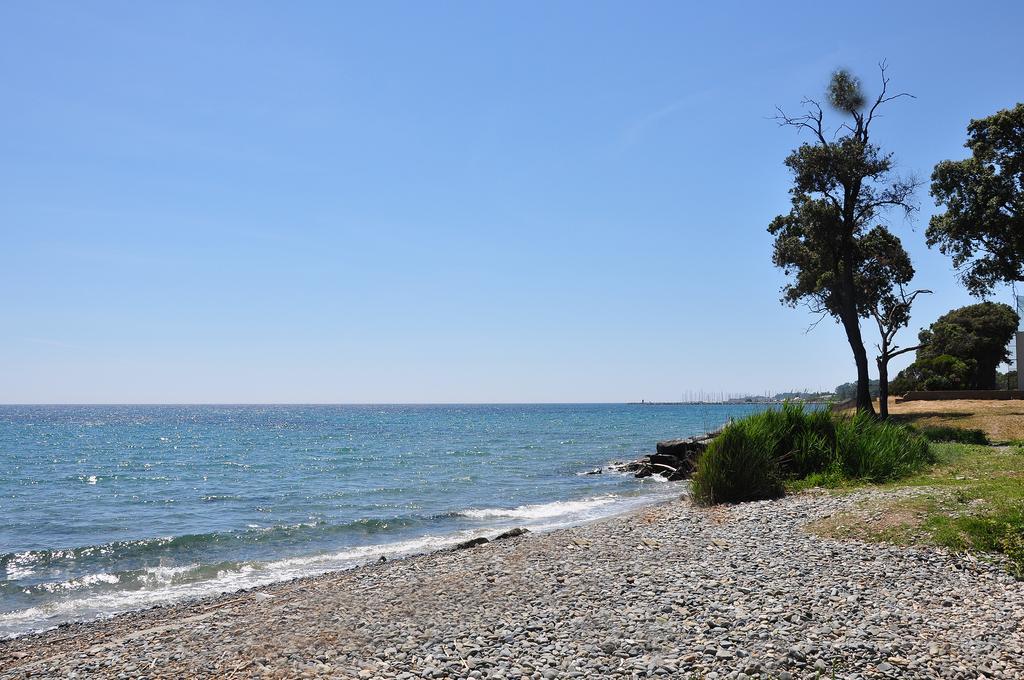 Sole E Mare Aparthotel Santa-Maria-Poggio  Bagian luar foto
