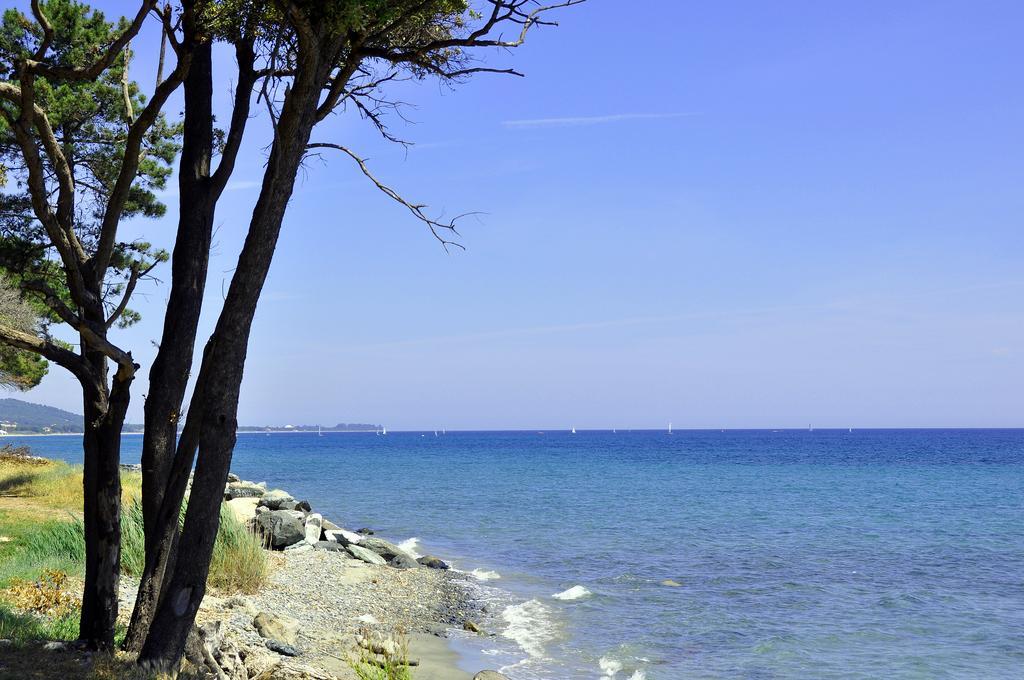 Sole E Mare Aparthotel Santa-Maria-Poggio  Bagian luar foto