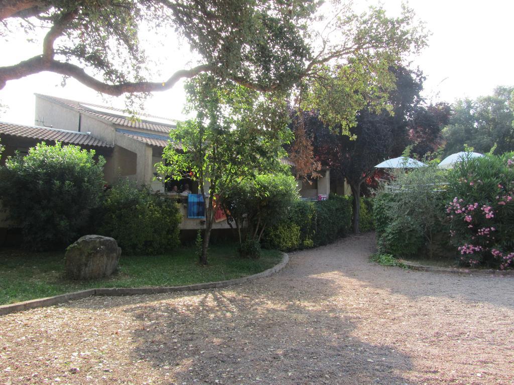 Sole E Mare Aparthotel Santa-Maria-Poggio  Bagian luar foto