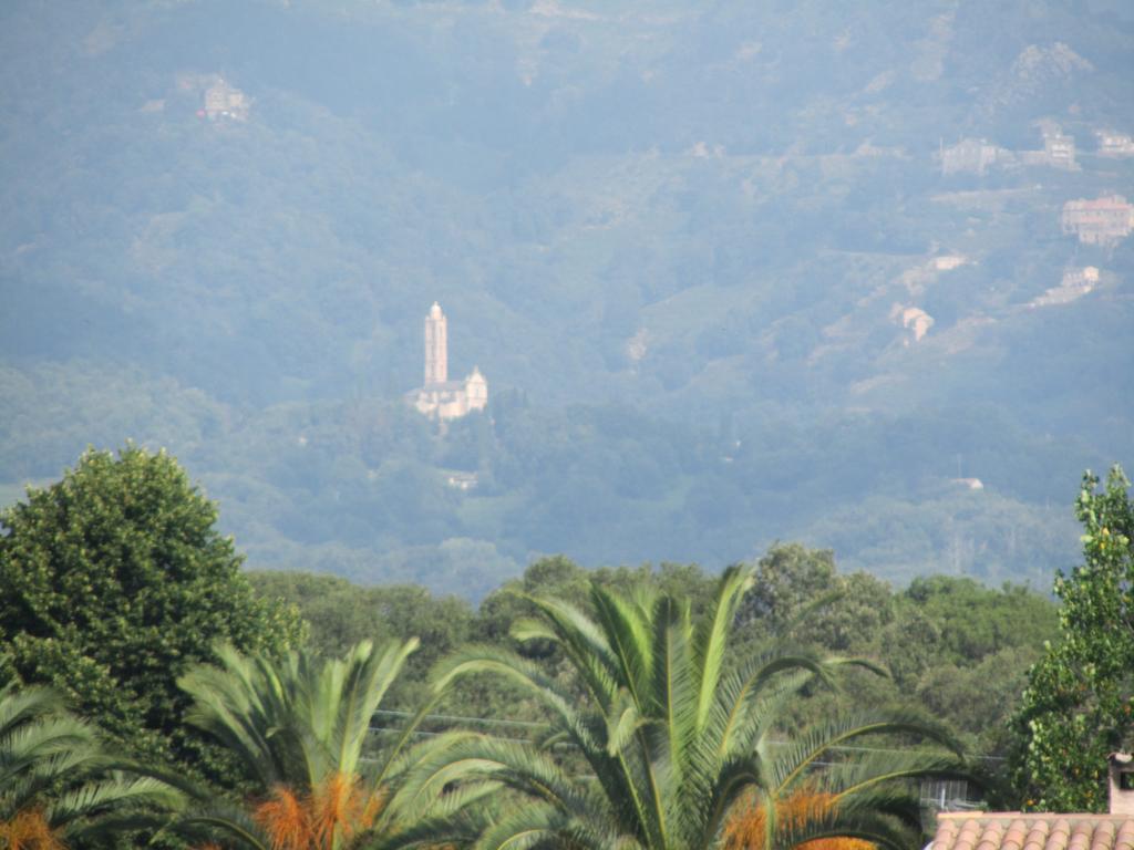 Sole E Mare Aparthotel Santa-Maria-Poggio  Bagian luar foto
