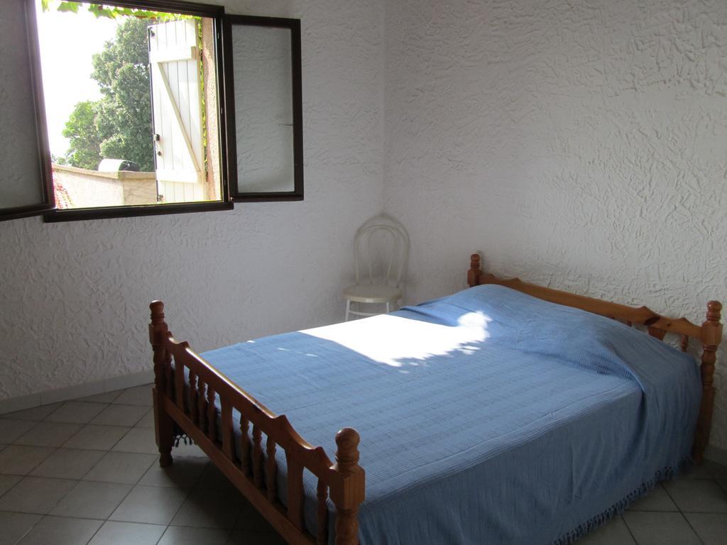 Sole E Mare Aparthotel Santa-Maria-Poggio  Ruang foto