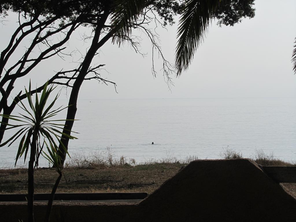Sole E Mare Aparthotel Santa-Maria-Poggio  Bagian luar foto