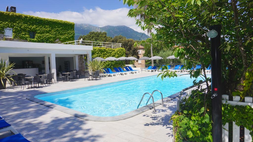 Sole E Mare Aparthotel Santa-Maria-Poggio  Bagian luar foto