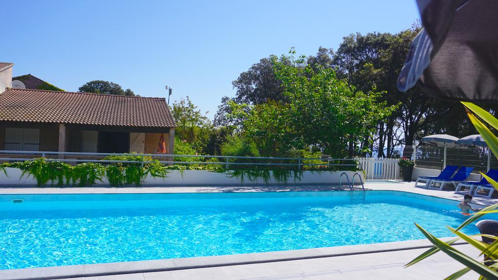 Sole E Mare Aparthotel Santa-Maria-Poggio  Bagian luar foto